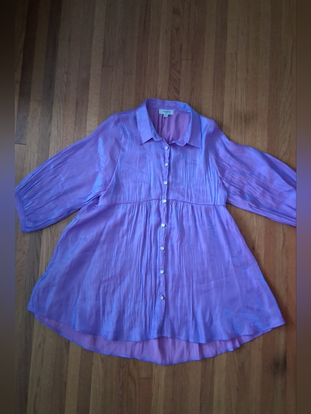 Vintage Umgee Lavender Iridescent Collar Pearl Button-Front Flowing Blouse